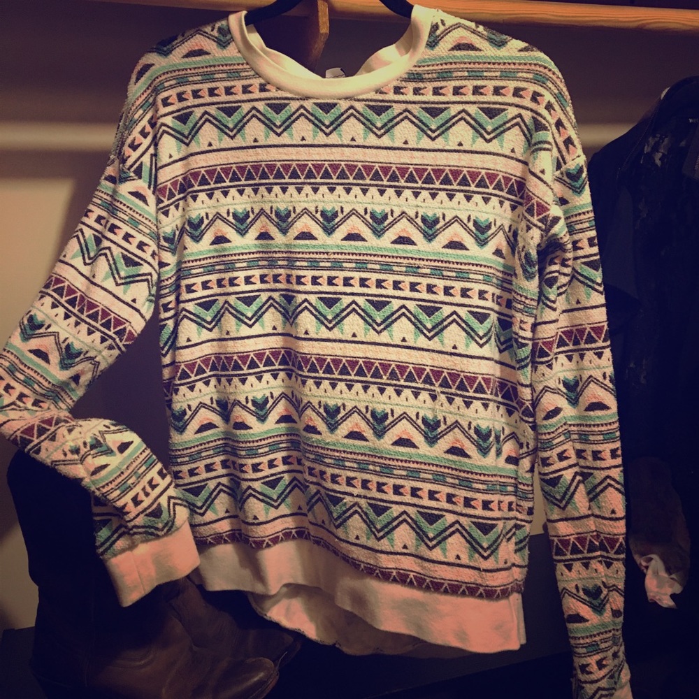 Zumiez Sweater ☀️