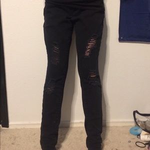 Black ripped skinny jeans