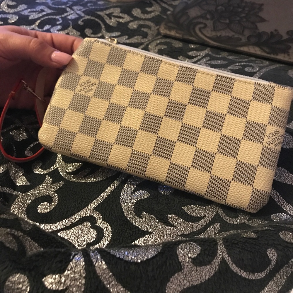Clutch wallet