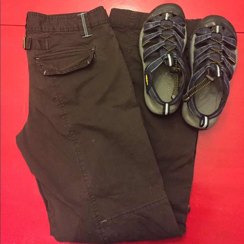 Hiking pants that can convert to capris or shorts