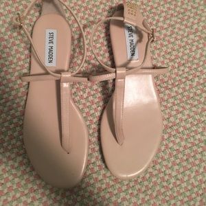 Steve Madden cross front sandal never worn!