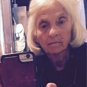 Meet your Posher, Renee