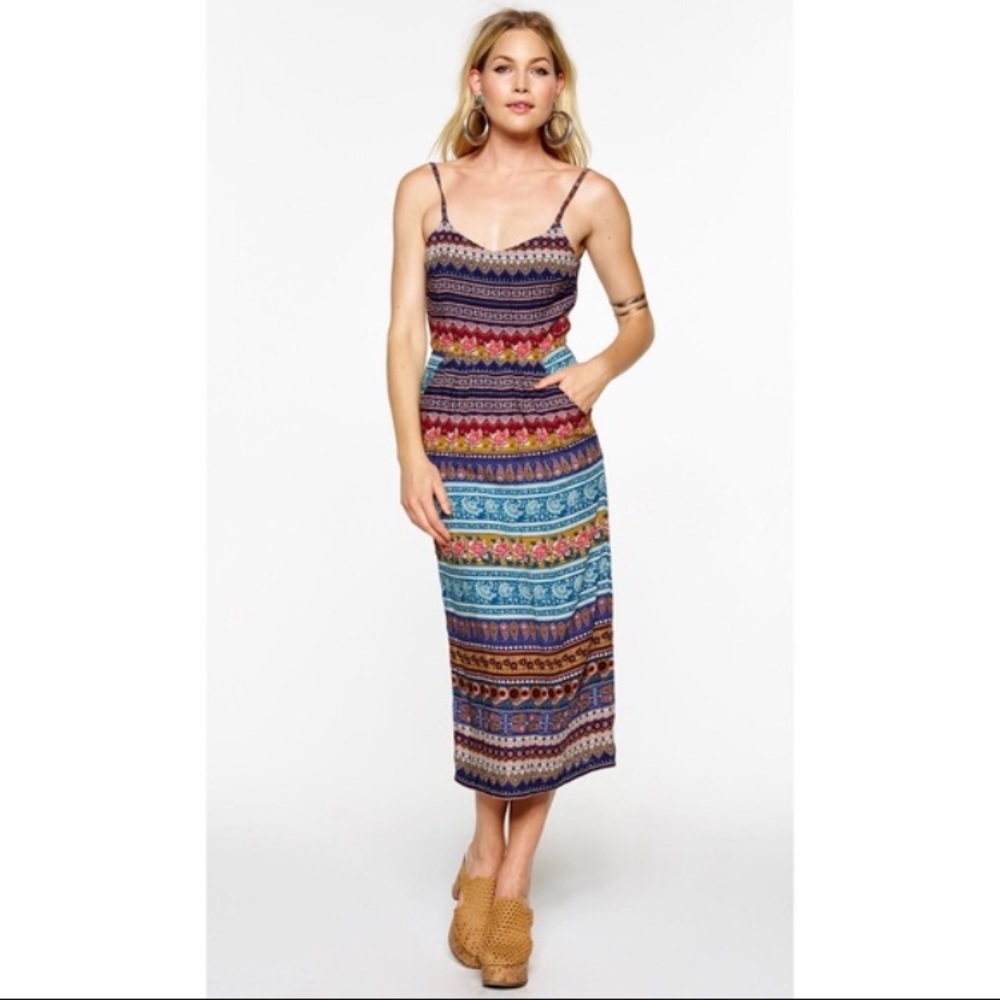 Novella Royale Moroccan Rose Midi Dress