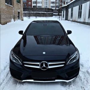 Meet your Posher, Olanrewaju