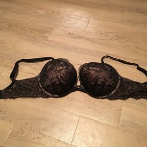 Victoria's Secret Fabulous Pushup Bra 34DD