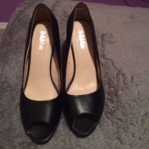 Bella Marie black wedges