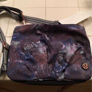 Lululemon purse