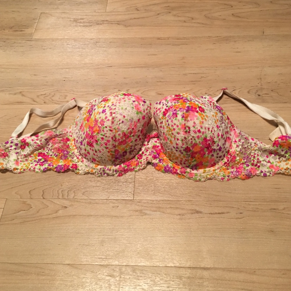 Victoria's Secret Dream Angels Demi Bra 34DD