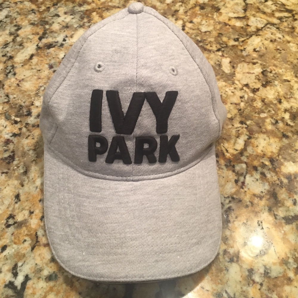 Authentic "IVY PARK" By:🐝Queen Bey (Beyoncé)😘