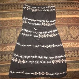 Black and White strapless cotton dress