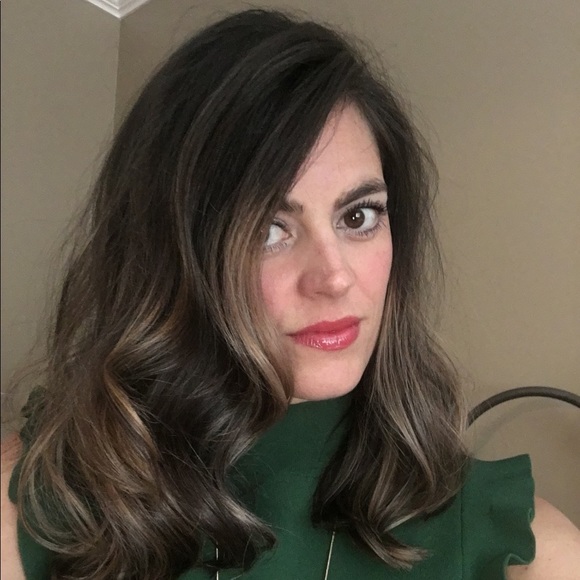 Meet your Posher, Cortney - Picture 2 of 2