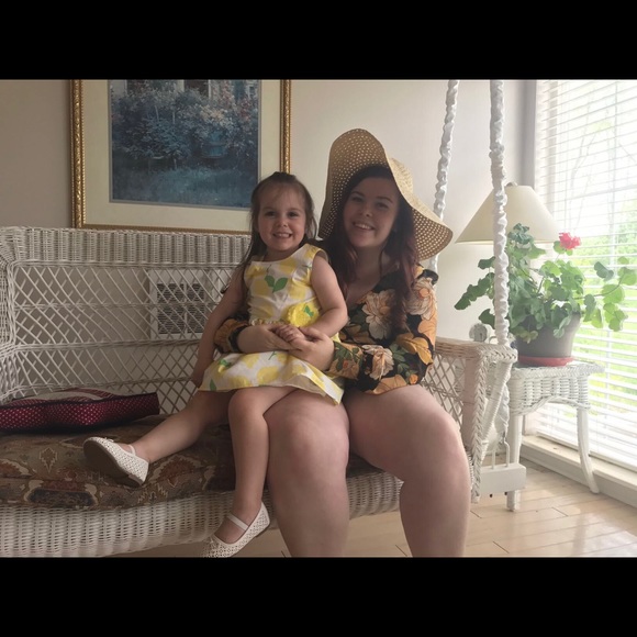 Meet your Posher 💕 - Picture 3 of 5