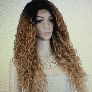 Outre Peruvian bundle look alike batik wig