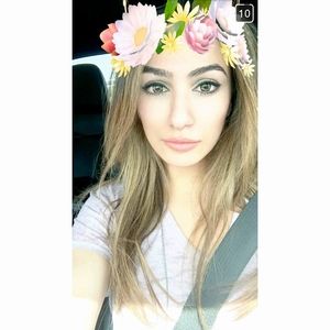 Meet your Posher, Farrah