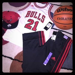 🏀ADIDAS CHICAGO BULLS GEAR ‼️