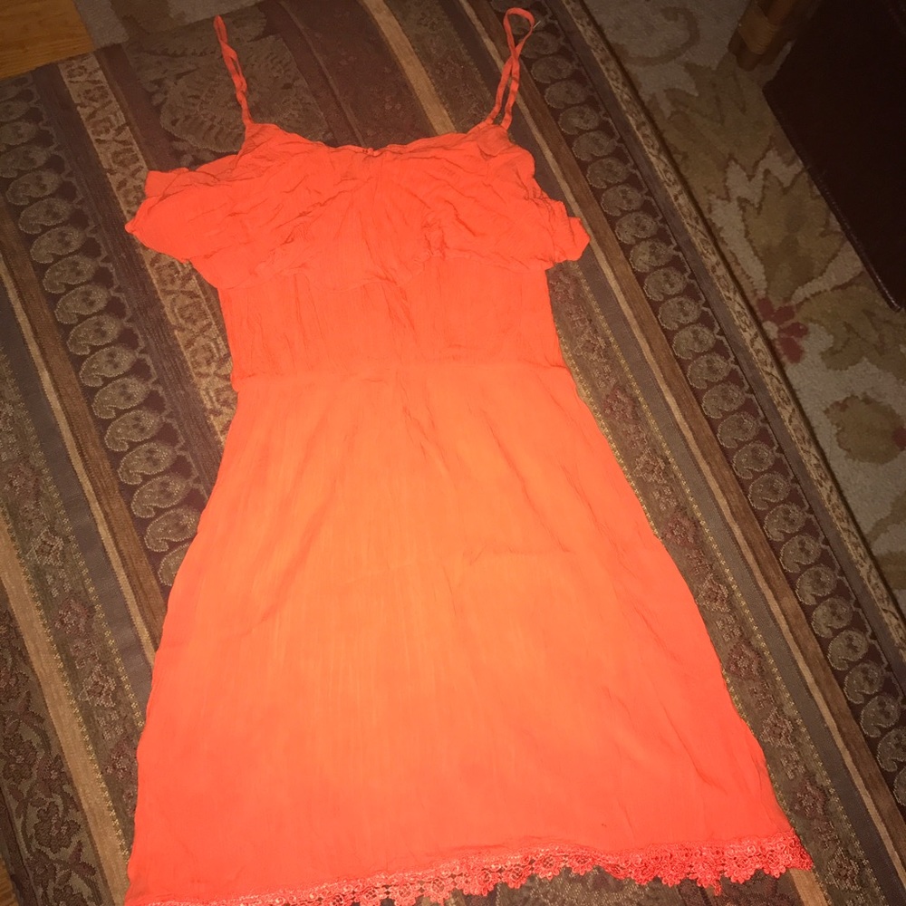 Red/Orange light Sundress w/ keyhole open in back