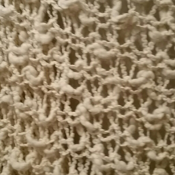 Crocheted wrap - Picture 4 of 4