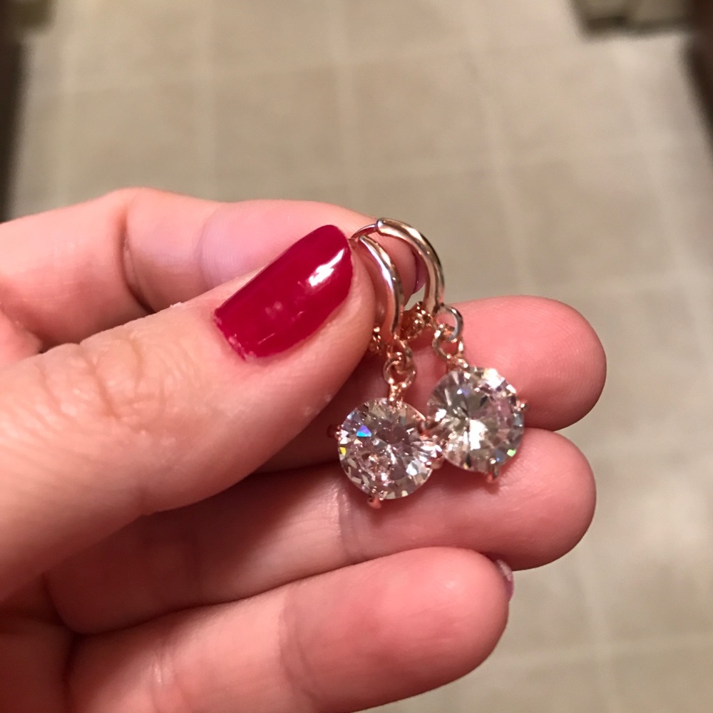 Cute earrings new - Picture 2 of 3