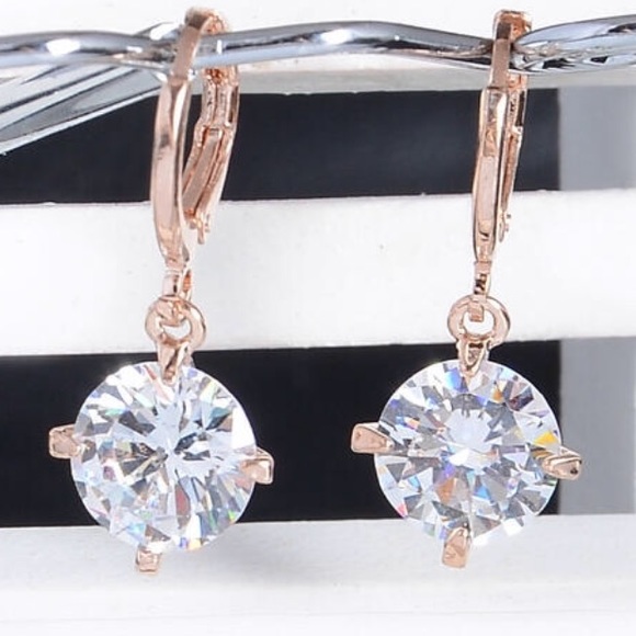 Cute earrings new - Picture 3 of 3