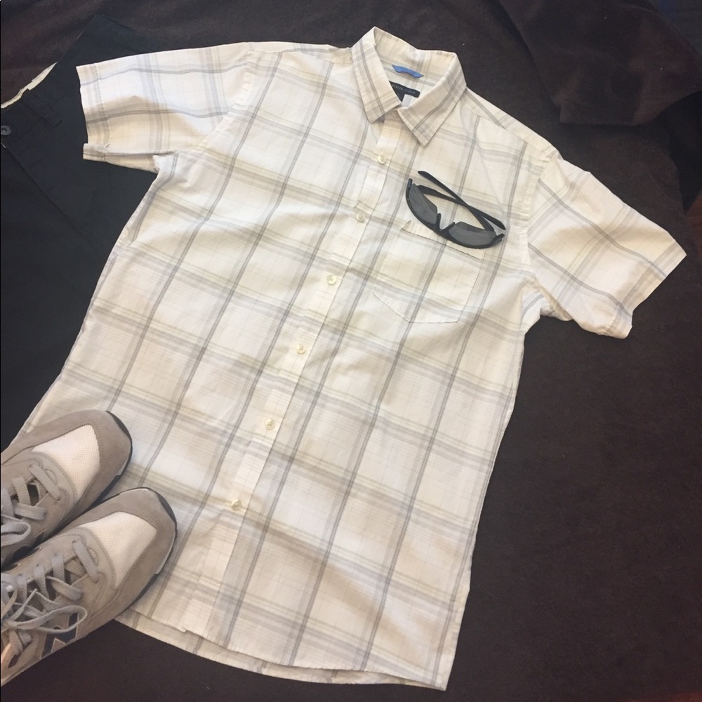Slim fit button up shirt - great for summer