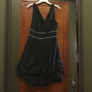 Retro Style Fitted and Flared Dress