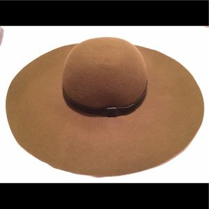 NWOT PREMIUM QUALITY Wool Floppy Hat