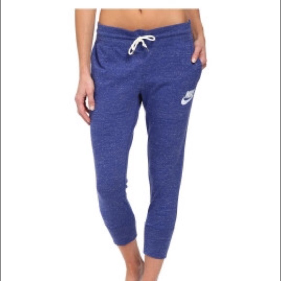 Nike Pants - Gym Vintage Capri Pants