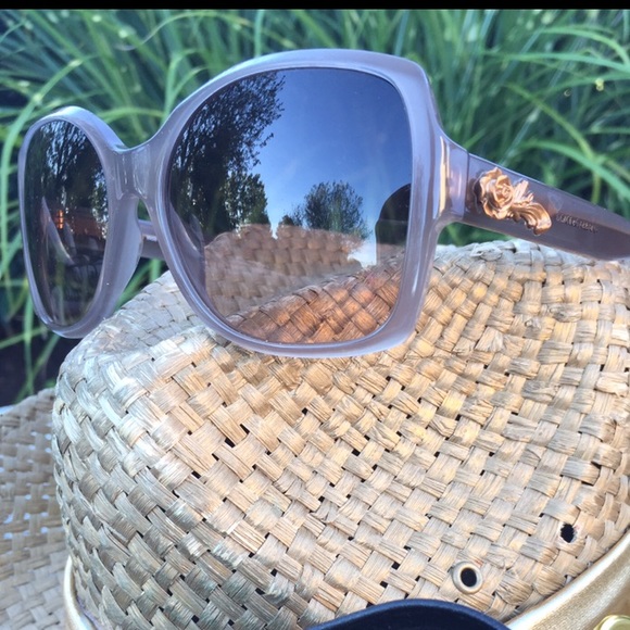 Dolce & Gabanna Taupe gold accent with grey lens - Picture 1 of 5