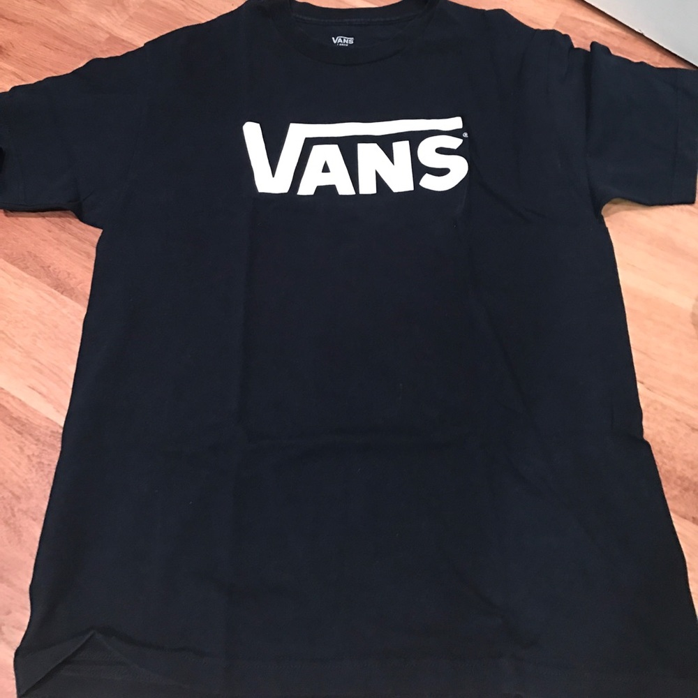Used mens Vans navy tee shirt. Large.