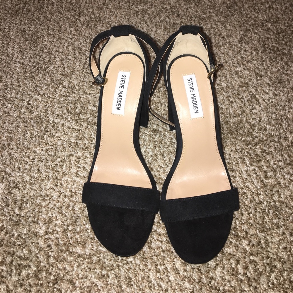 NEVER WORN STEVE MADDEN HEELS