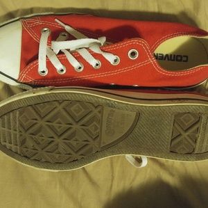 Converse, nearly new!