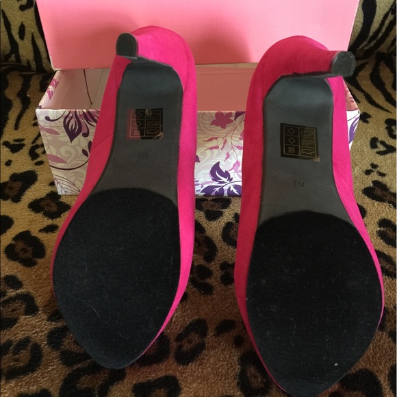 Pink stilettos - Picture 4 of 4