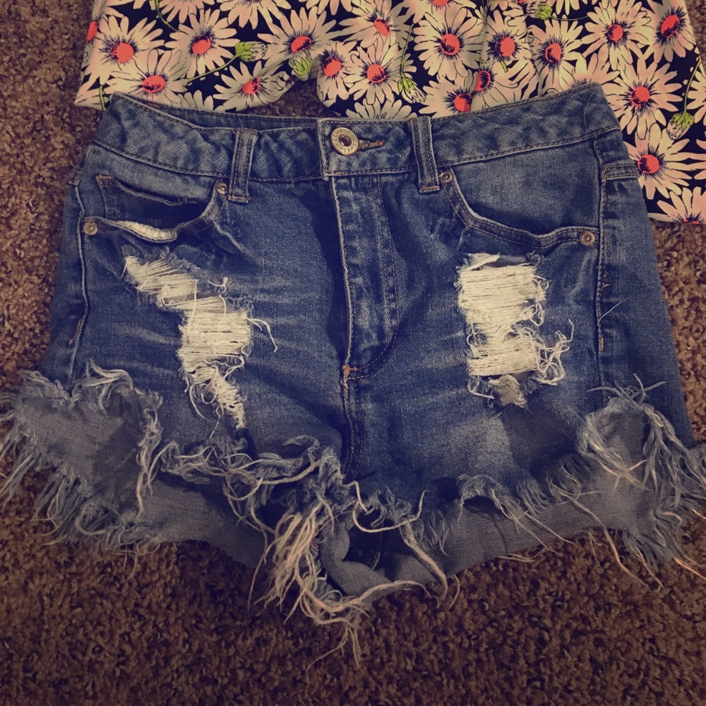 Jean Cutoff Shorts ☀️