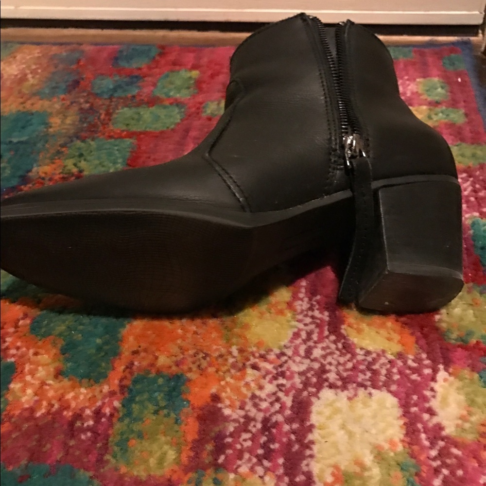Comfy Black ankle boots 2.5inch Size 8.5