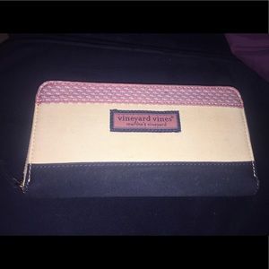 Vineyard Vines wallet