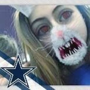 Meet your Posher, Esperanza