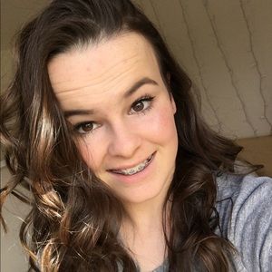 Meet your Posher, Alexandra