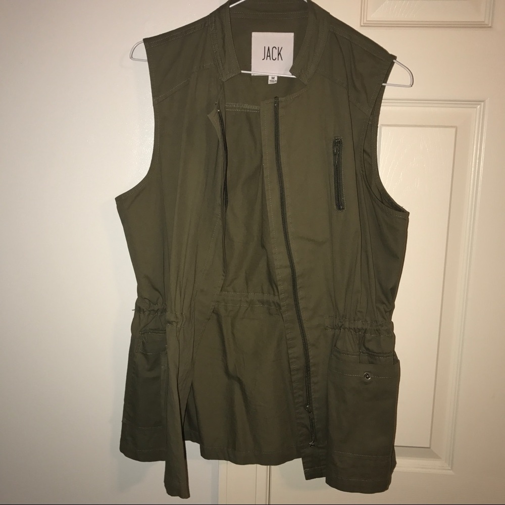 Army green zip up vest with draw string & pockets