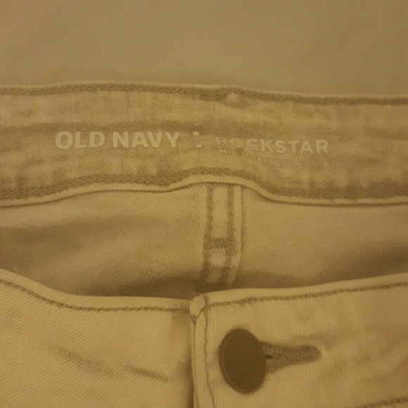 Old Navy Rockstar Midrise Jeans - Picture 2 of 3