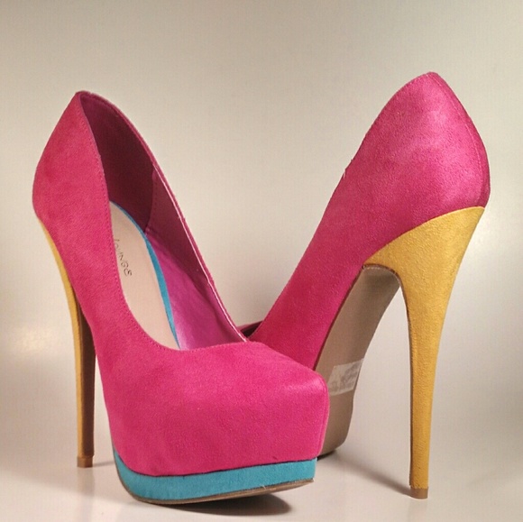 COLOR BLOCK PUMPS(NO OFFERS) - Picture 3 of 5