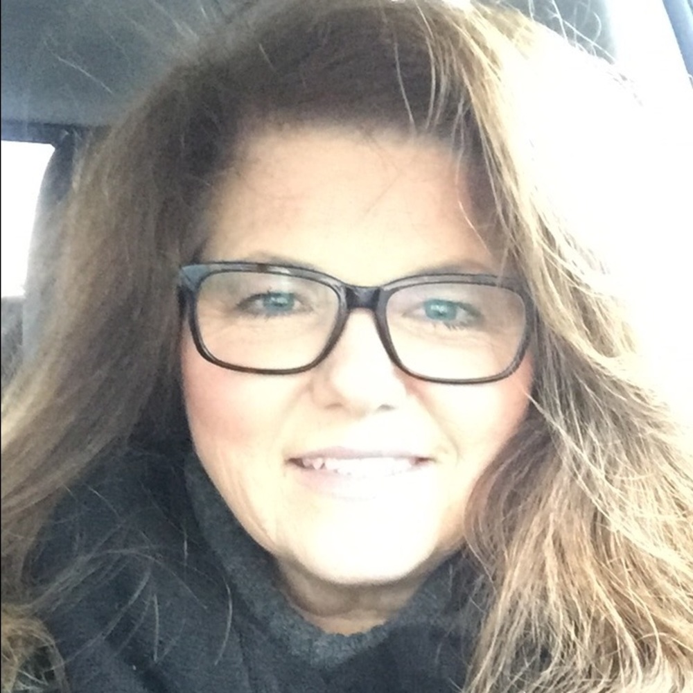 Meet your Posher, Pam