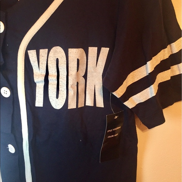 TODAY'S SALE✨ NEW YORK Jersey-type button down - Picture 2 of 3