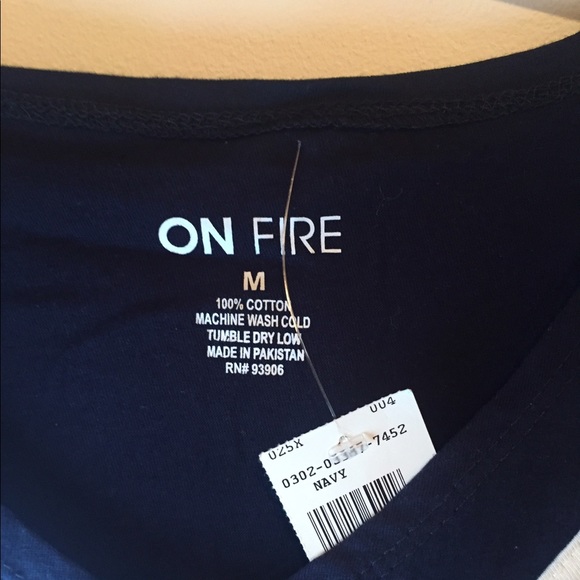 TODAY'S SALE✨ NEW YORK Jersey-type button down - Picture 3 of 3