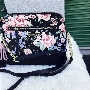 Madden girl crossbody bag
