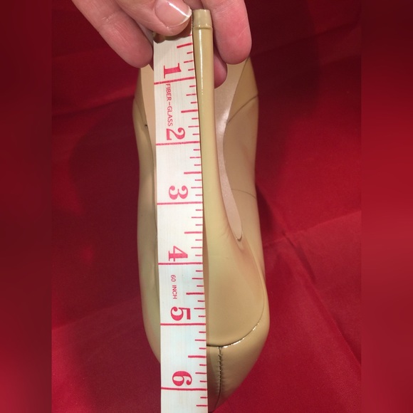 Nude patent pumps by Kelsi Dagger - Picture 4 of 5