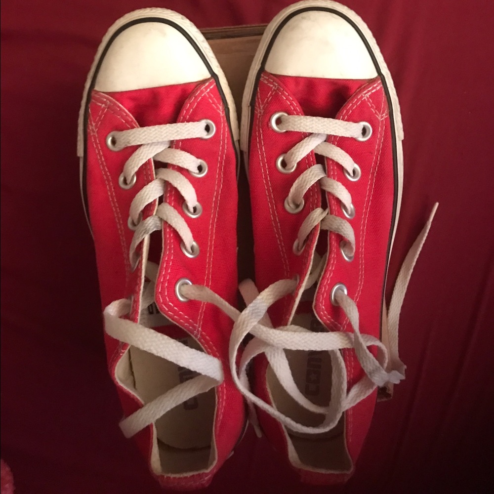 Unisex Red converse shoes!