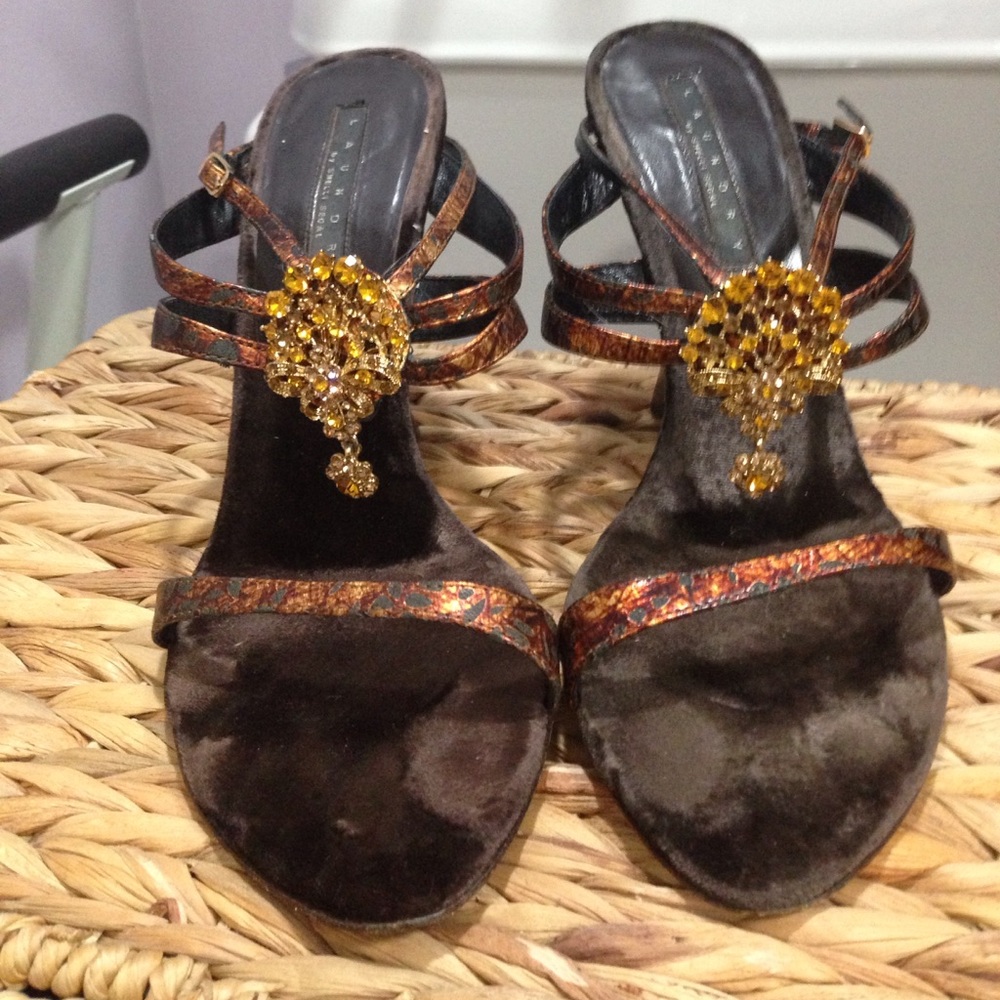 Laundry by Shellie Segal heels