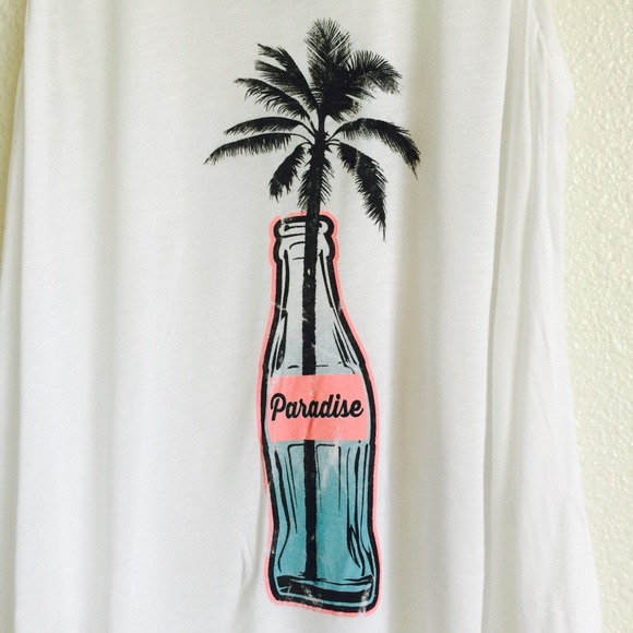 Paradise Graphic Tank Top - Picture 3 of 5