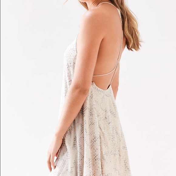 NWT UO Velvet Chiffon Burnout Flowy Python Dress - Picture 6 of 7