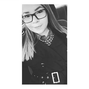 Meet your Posher, Alejandra